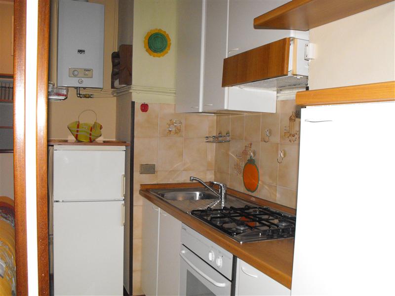 Appartamento arredato in affitto in via giacinto bruzzesi, Milano