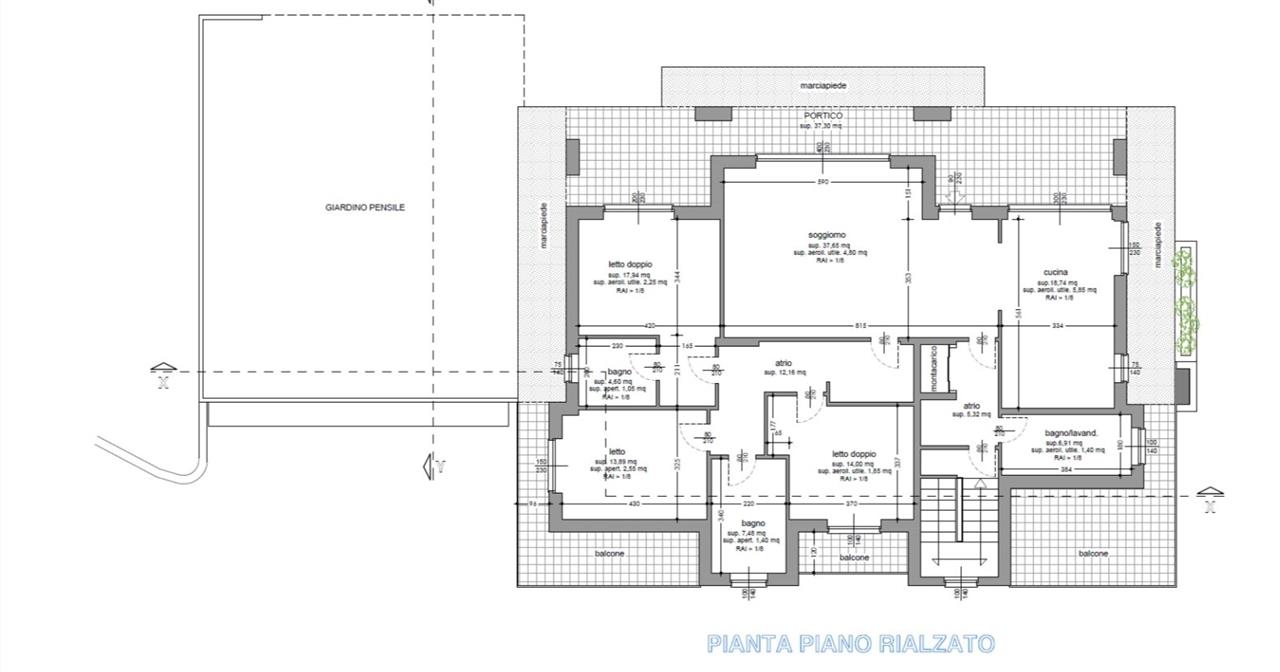 Stupenda villa immersa in un giardino di 7000 mq