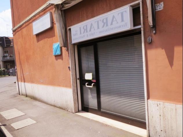 Ufficio con posto auto scoperto a Ferrara in via pietro niccolini 22 - entro mura san paolo - 01