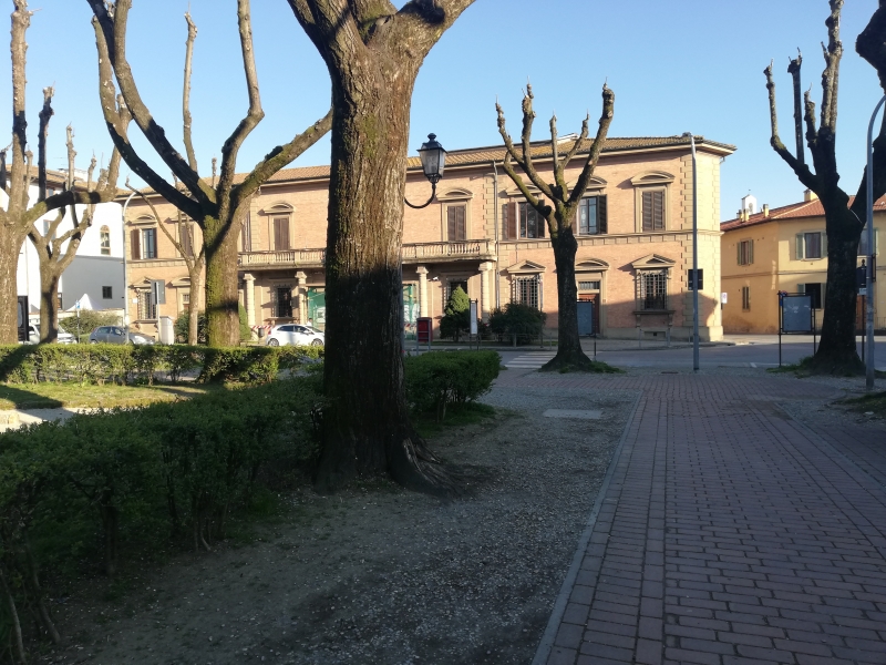 Locale commerciale in affitto a Borgo San Lorenzo