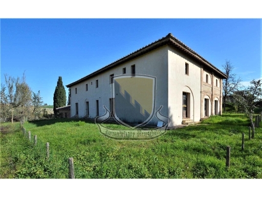 Villa con giardino, Siena isola d'arbia