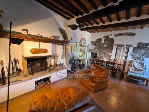 Quadrilocale in vendita a Montieri