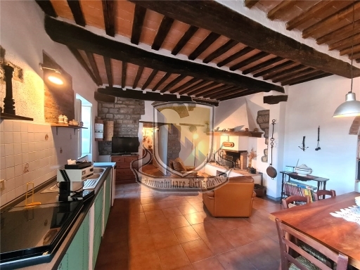 Quadrilocale in vendita a Montieri