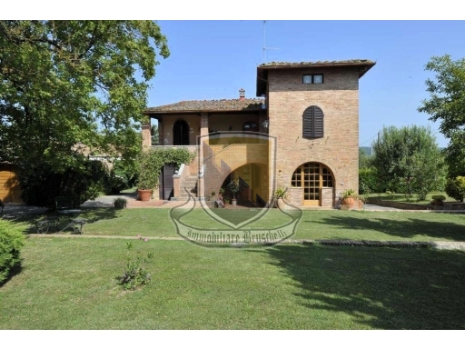 Villa con giardino a Sovicille