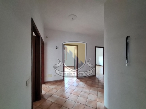 Appartamento con terrazzo, Sovicille rosia