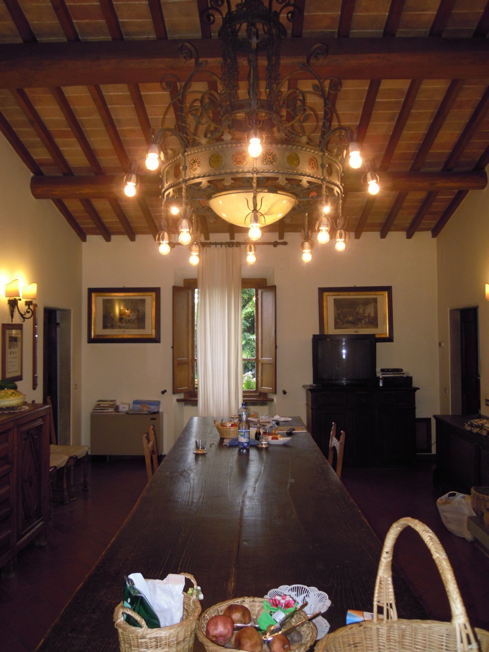 Stabile/Palazzo con giardino in san zeno, Arezzo