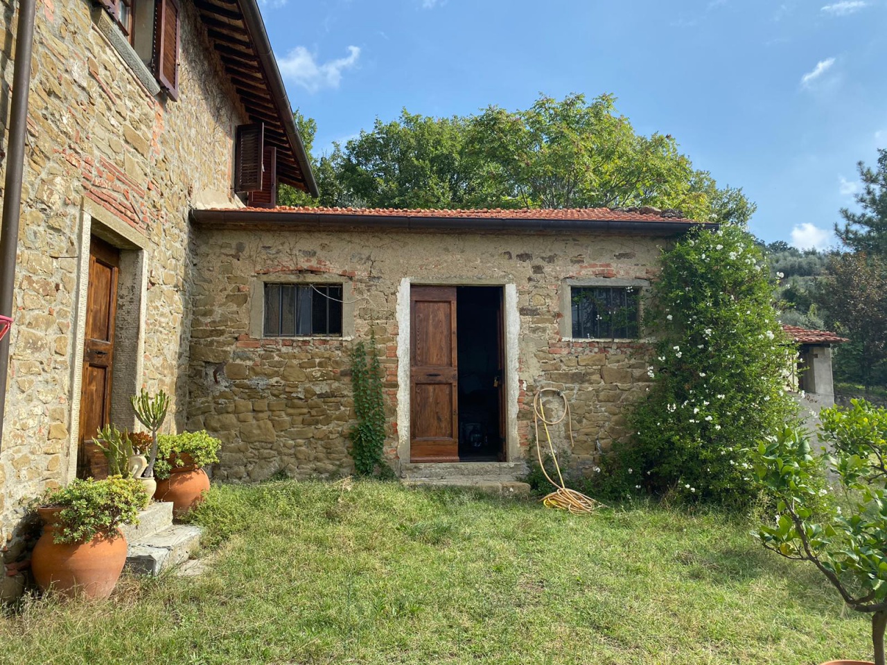 Rustico con giardino a Arezzo