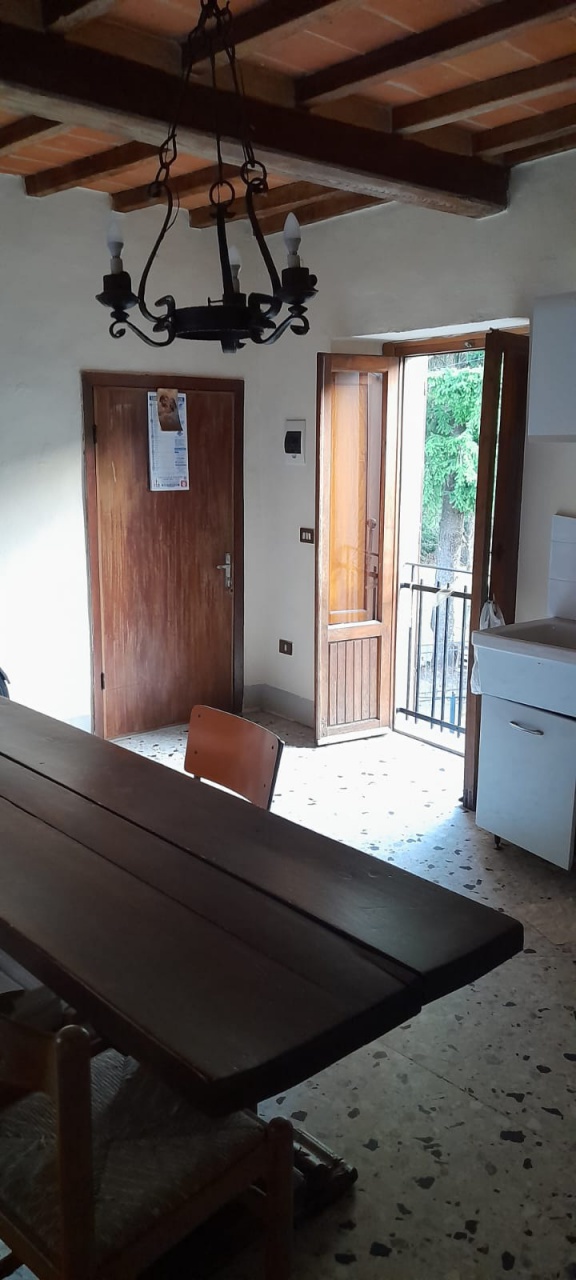 Casa indipendente con giardino a Talla