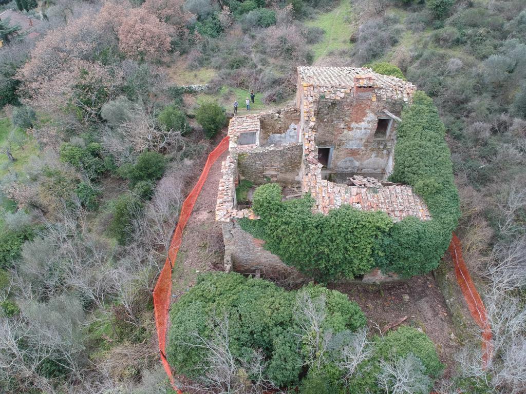 Rustico da ristrutturare a Arezzo