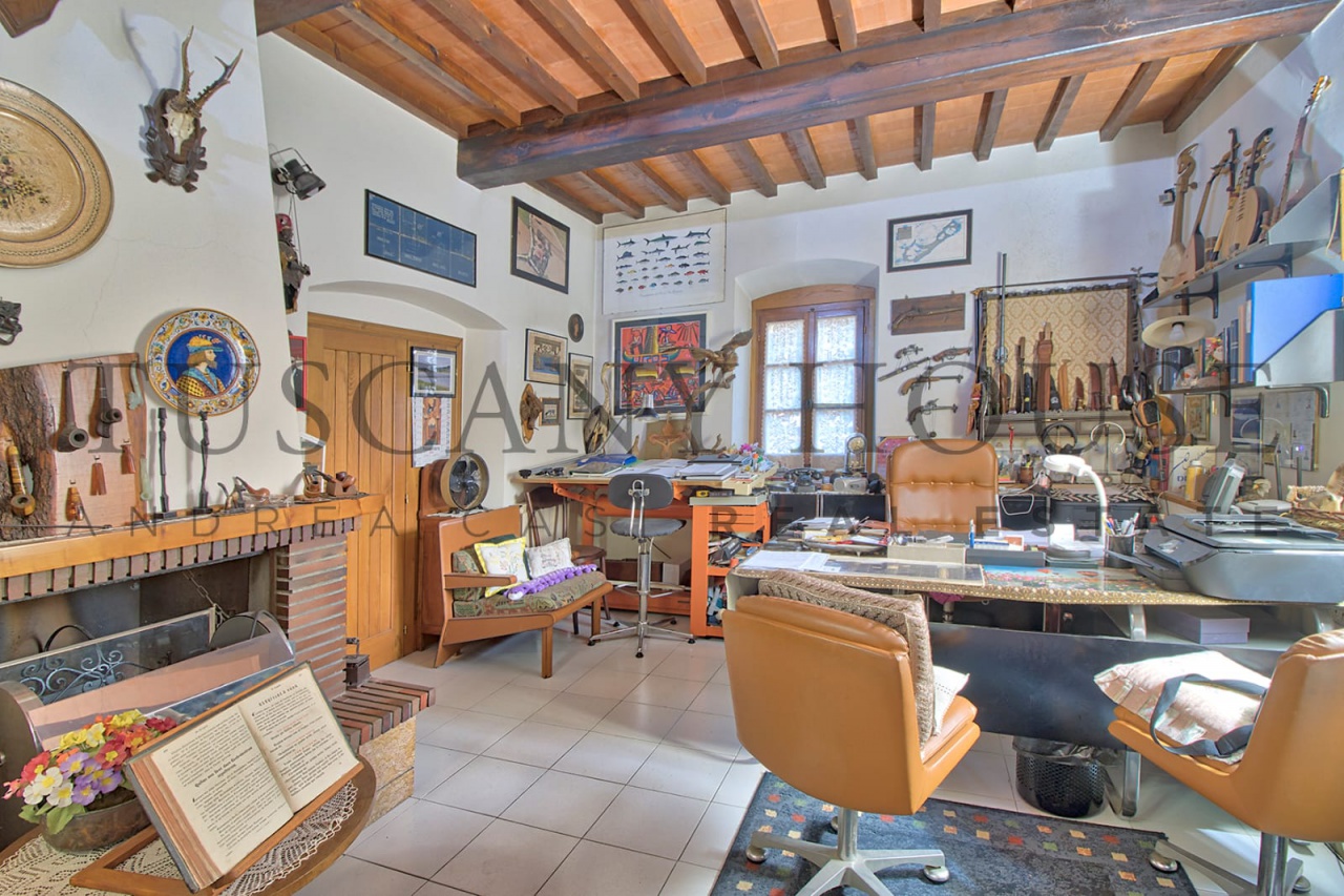 Casa indipendente con giardino a Arezzo