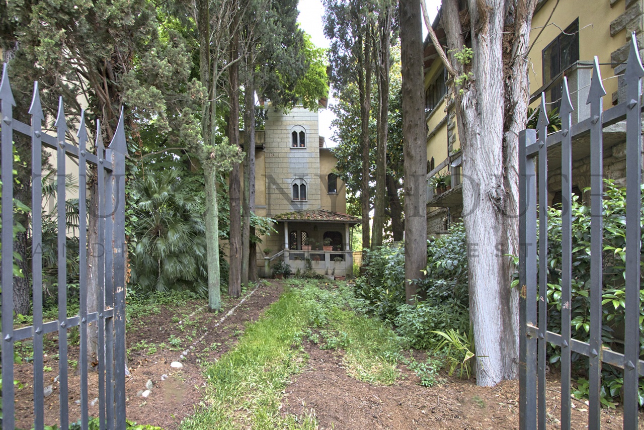 Villa con giardino a Arezzo