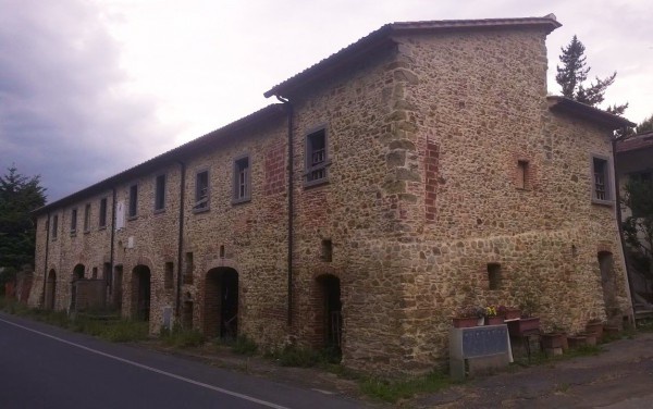 Attivit commerciale con giardino in via ponte buriano, Arezzo