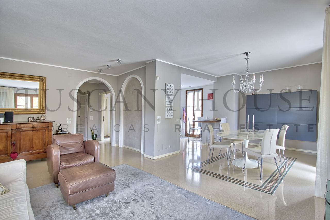 Casa indipendente con giardino a Arezzo