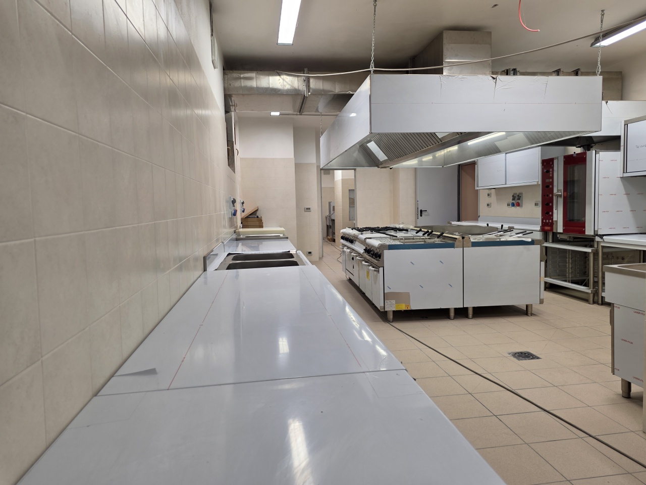 Locale commerciale con giardino a Chiusi della Verna