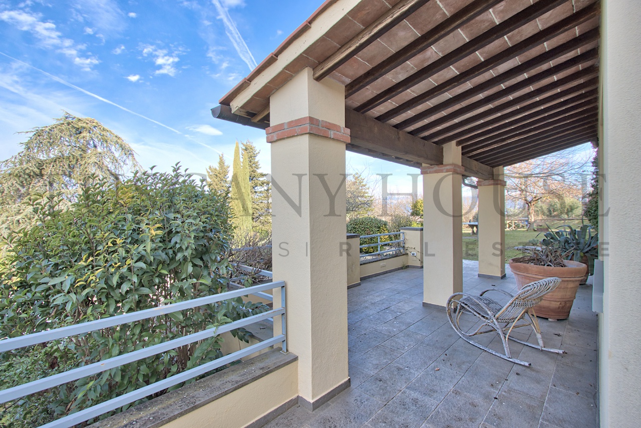 Villa con giardino a Arezzo