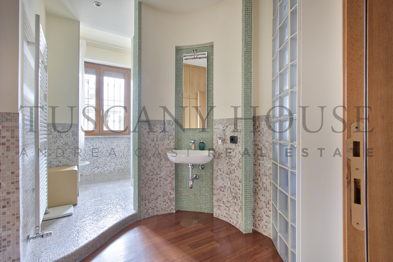 Casa indipendente con giardino a Arezzo