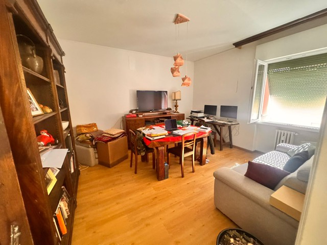 Quadrilocale con box in via pasqui, Arezzo