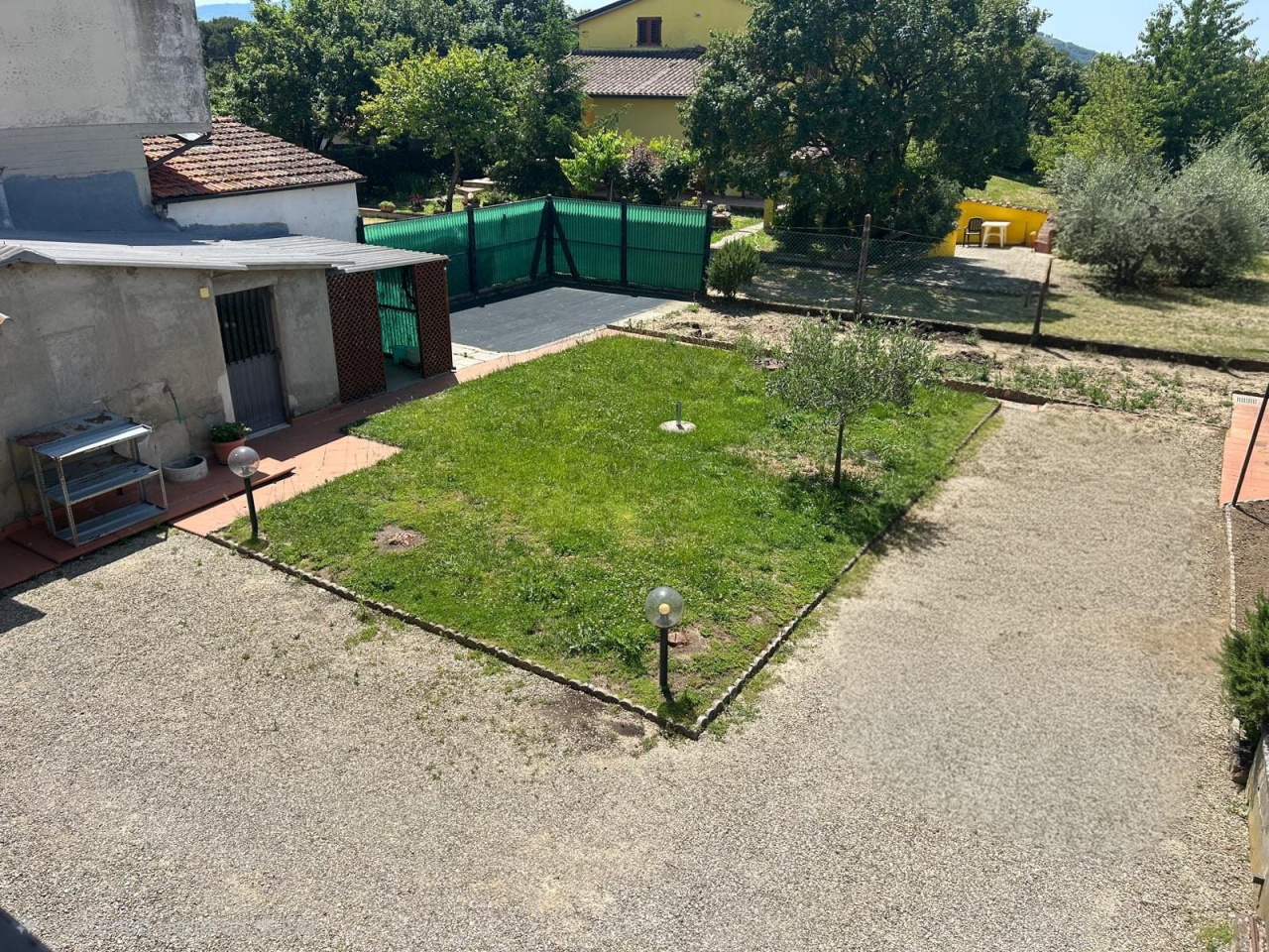 Casa indipendente arredata in affitto a Arezzo