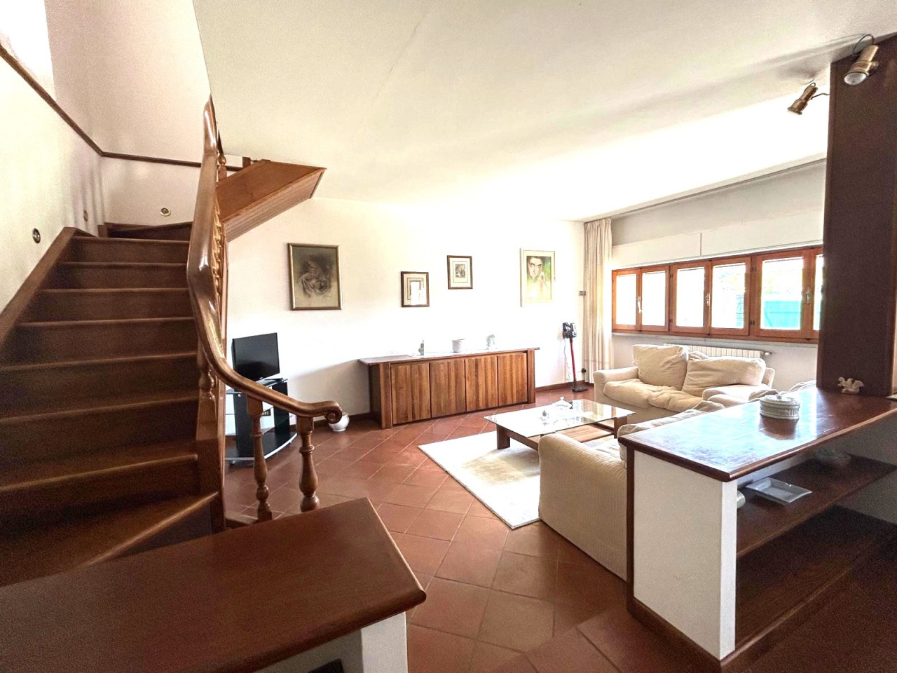 Casa indipendente arredata in affitto a Arezzo