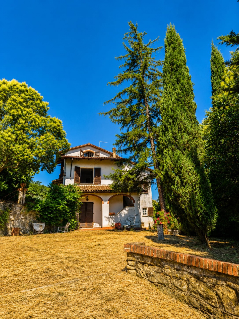 Casa indipendente con giardino a Arezzo