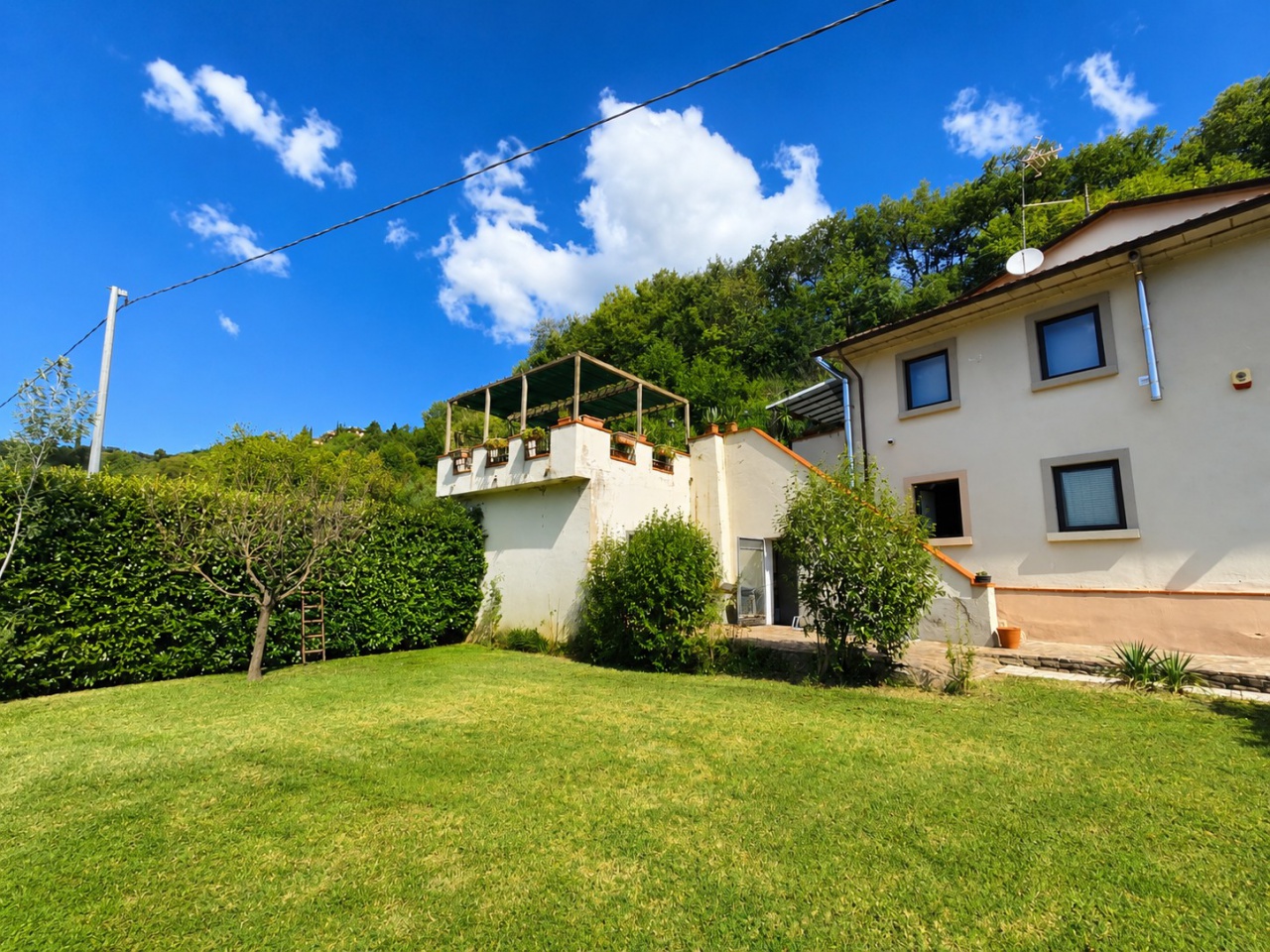 Casa indipendente con giardino a Capolona