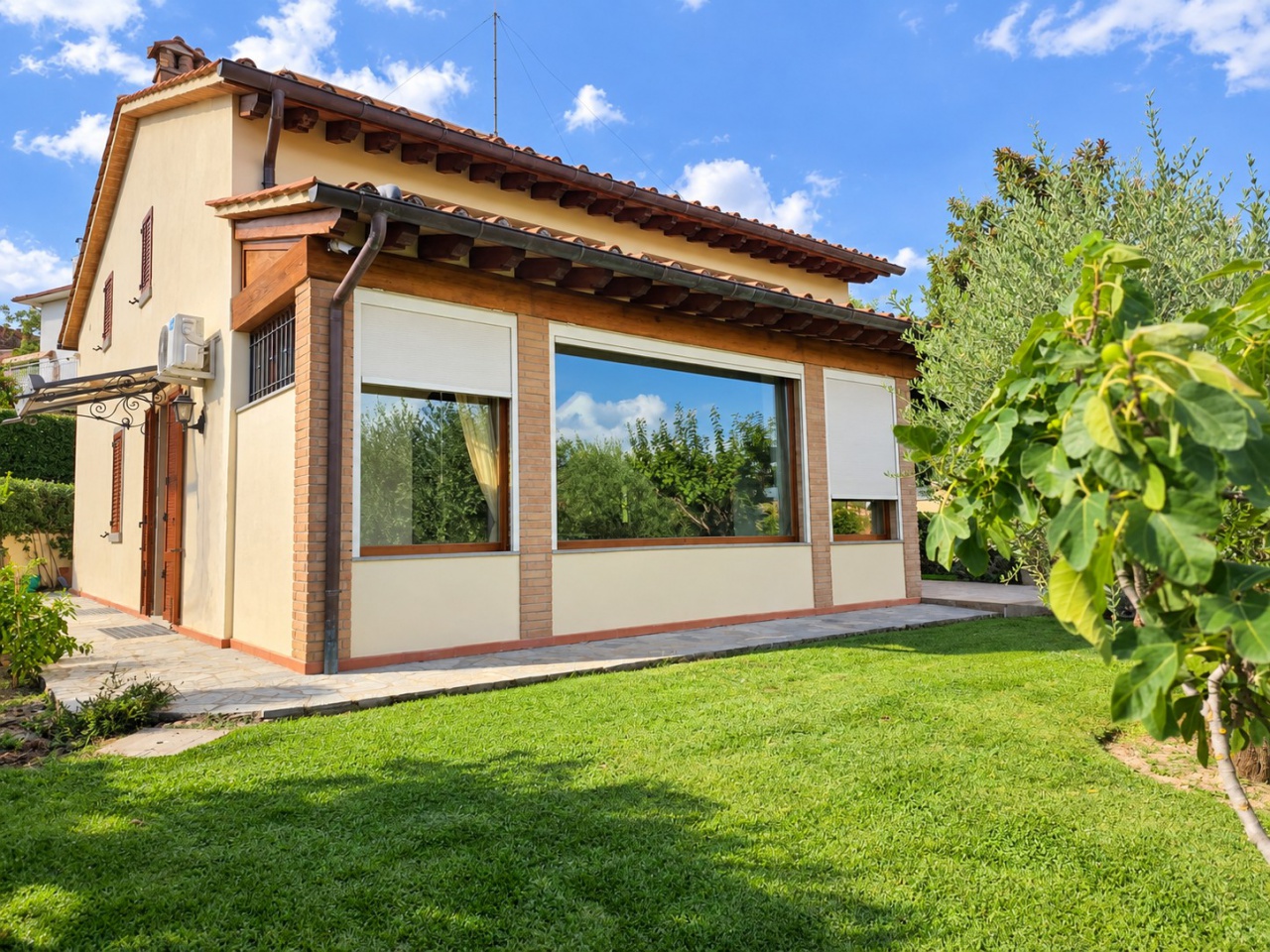 Casa indipendente con giardino a Arezzo
