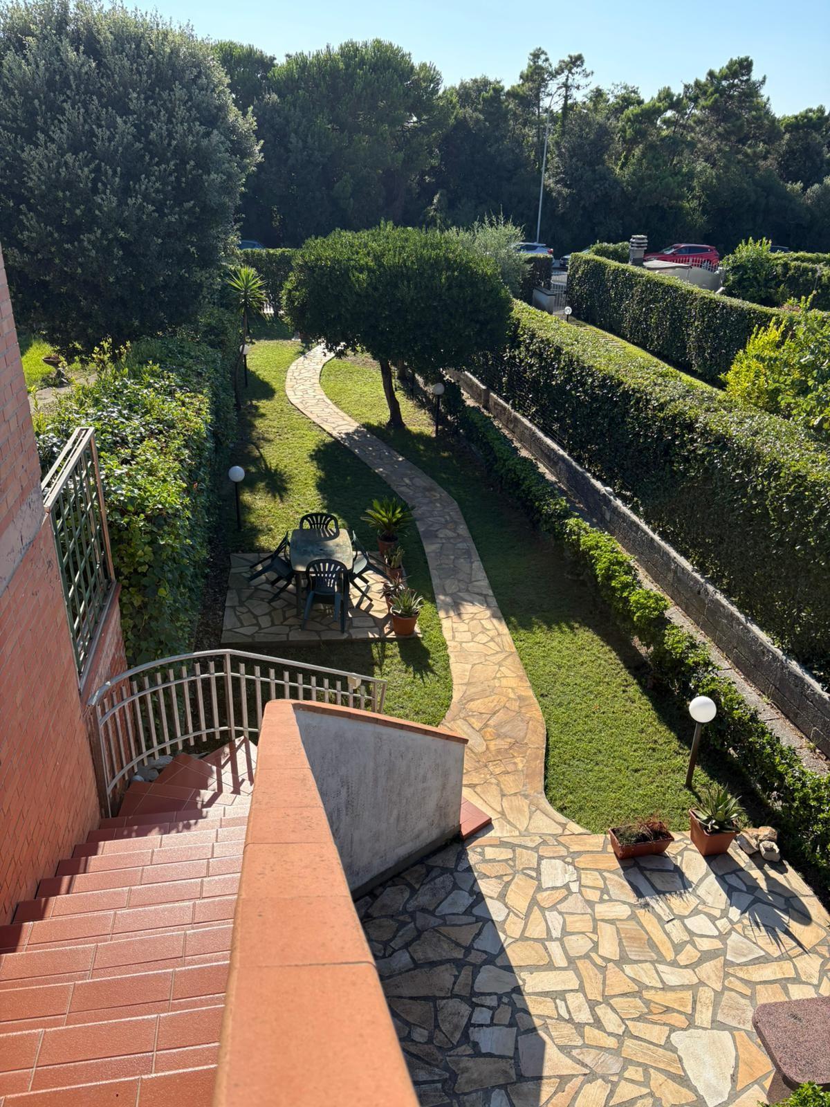 Trilocale arredato in affitto, Pisa tirrenia