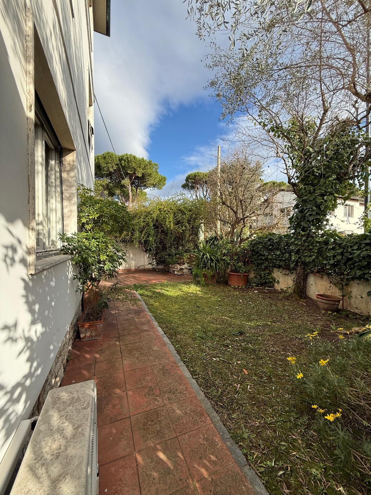 Appartamento con giardino, Pisa porta a lucca