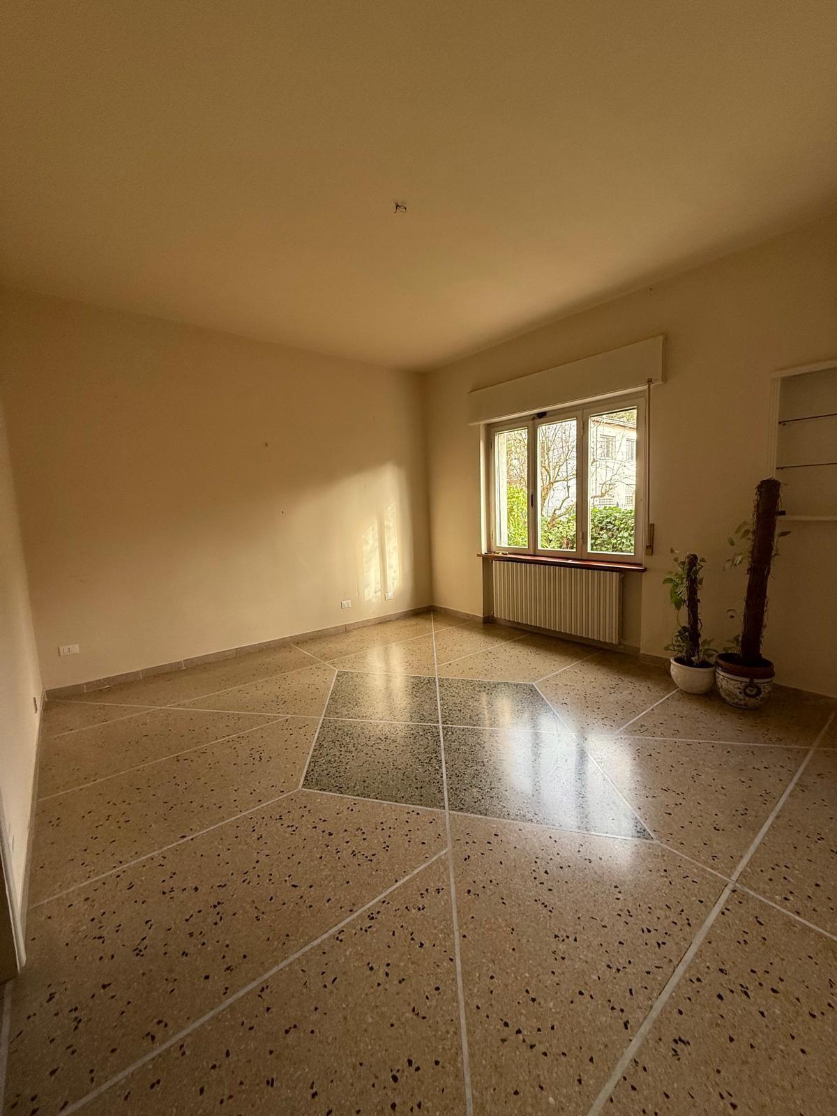 Appartamento con giardino, Pisa porta a lucca