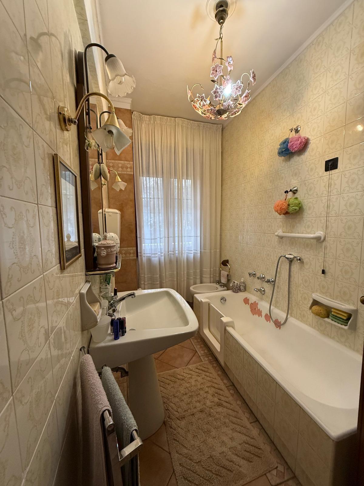 Stanza Singola con terrazzo, Pisa porta a lucca