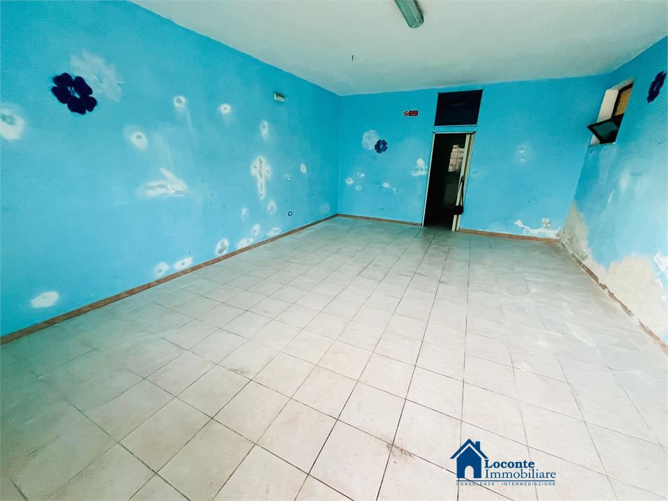 Locale commerciale in vendita a Cellamare