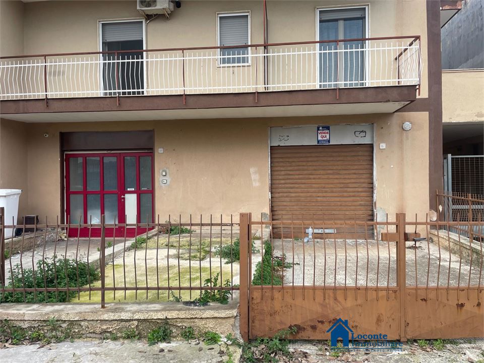 Locale commerciale in vendita a Cellamare