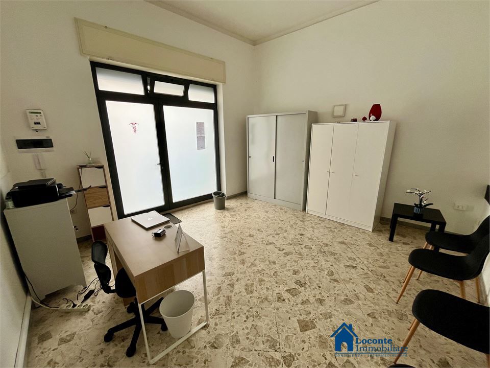 Ufficio in vendita a Capurso