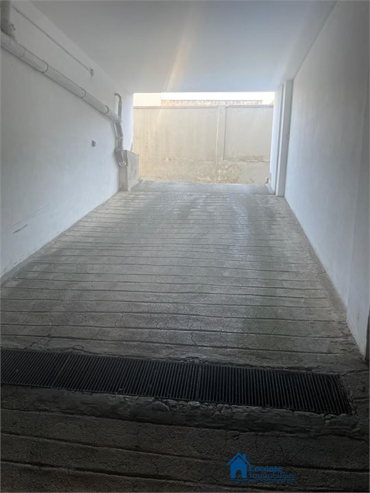 Magazzino in vendita a Cellamare