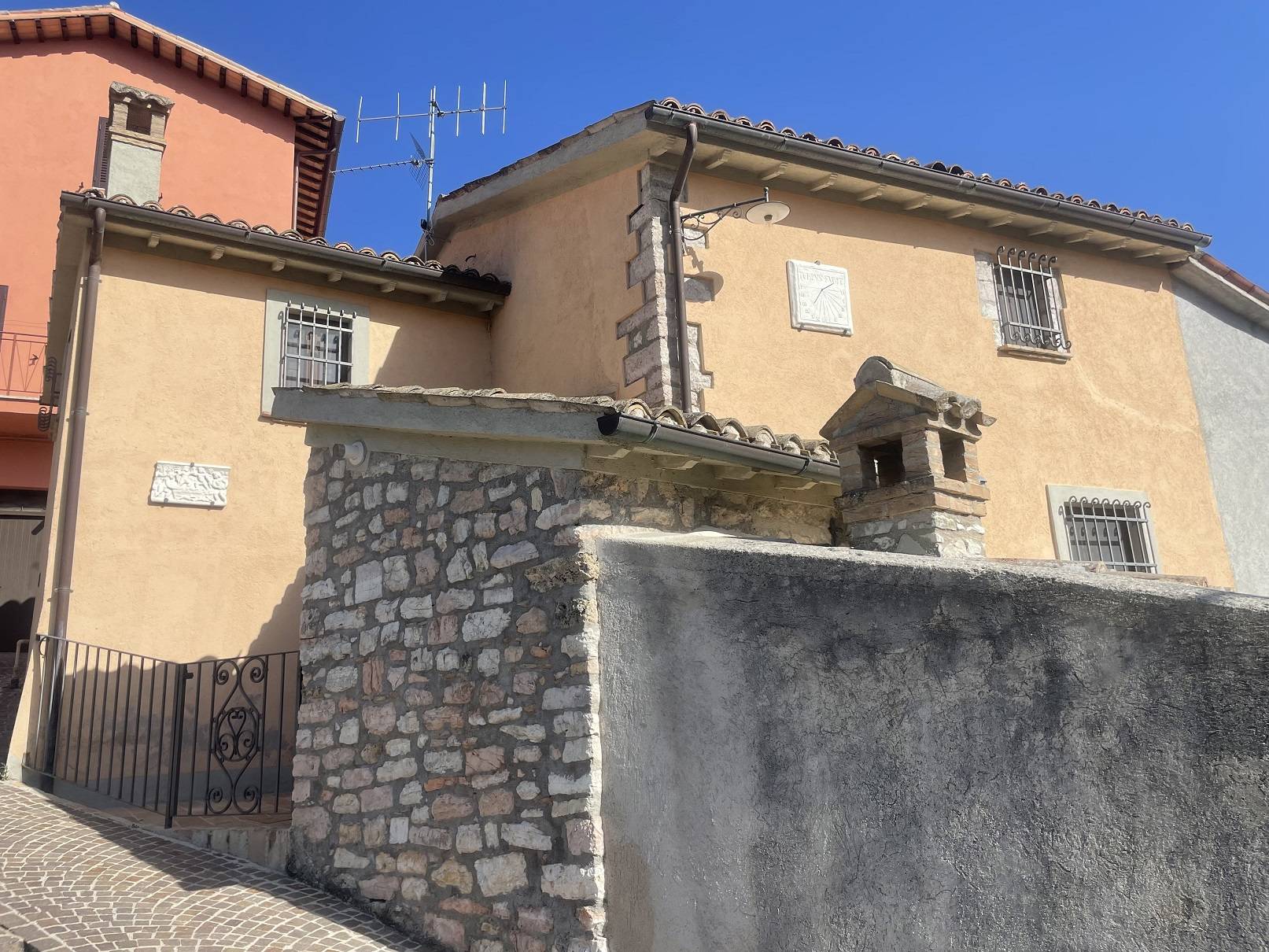 Casa indipendente con terrazzo, Cerreto di Spoleto - centro