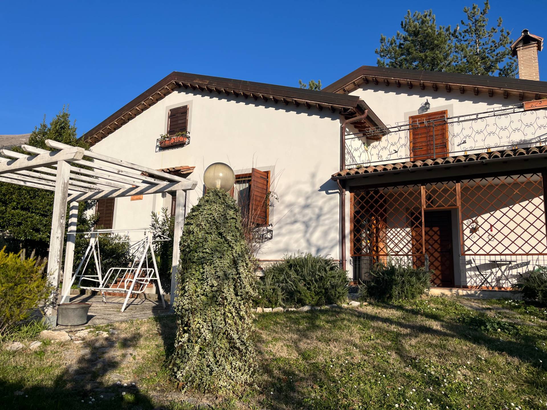 Casa indipendente con terrazzo a Ferentillo