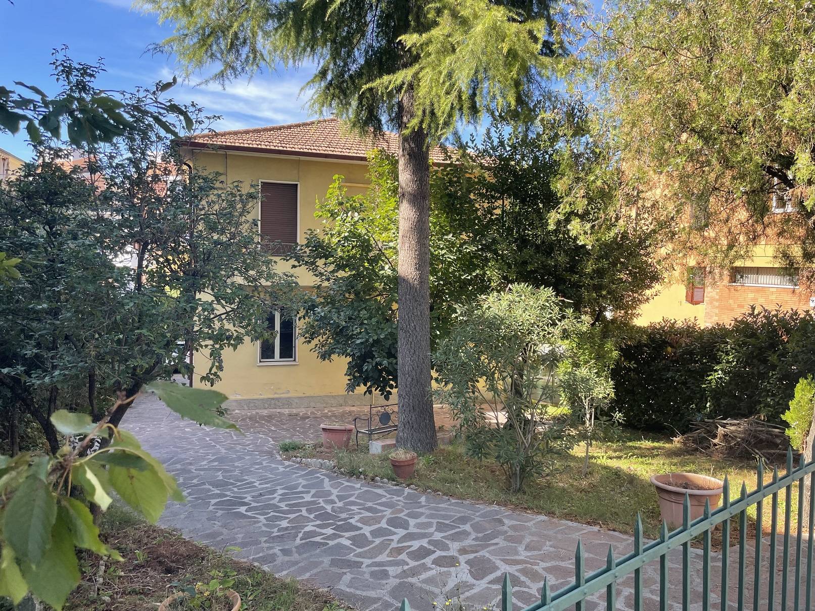 Villa con terrazzo, Spoleto - centro