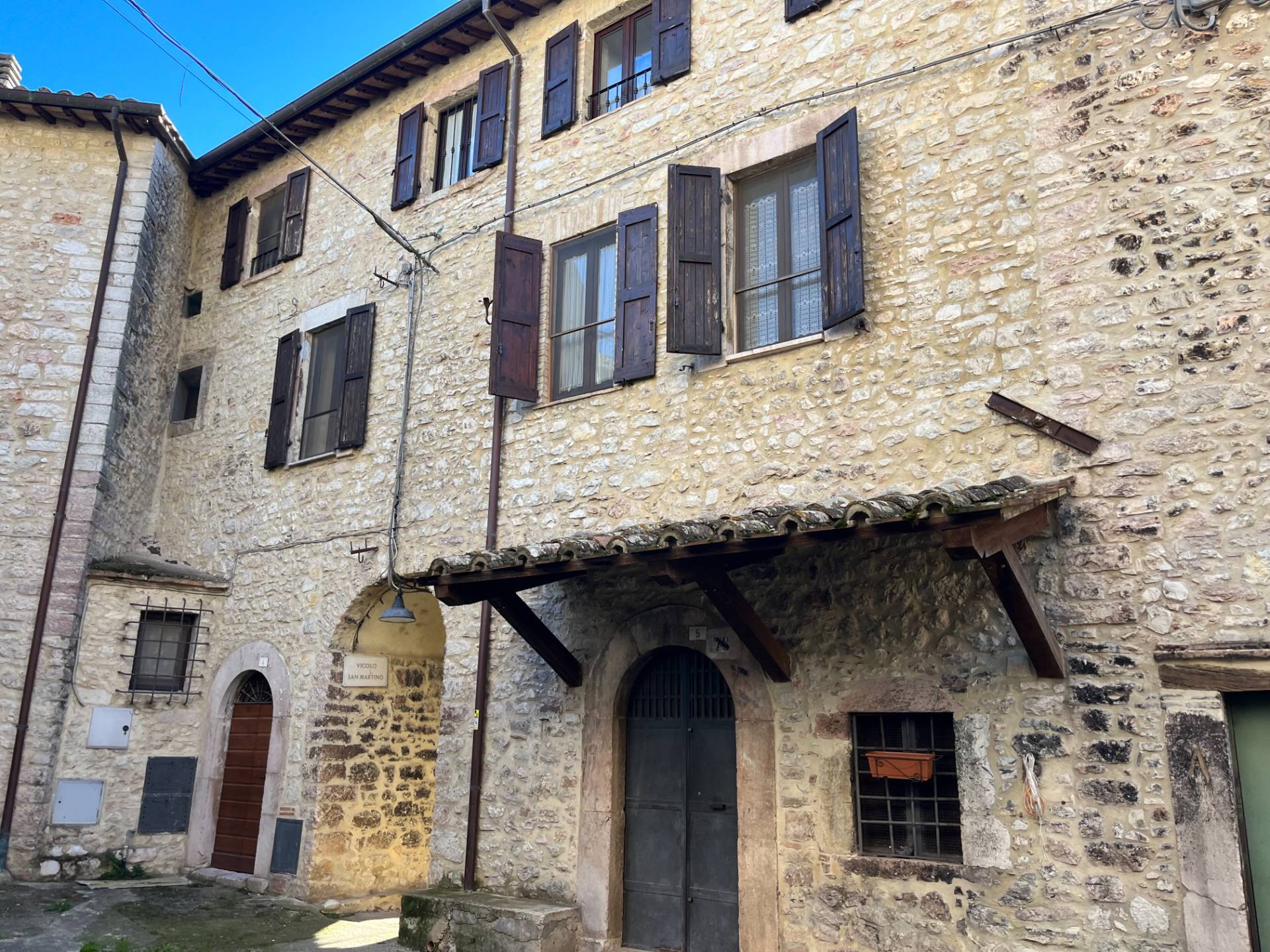 Casa semi indipendente in vendita a Ferentillo, Macenano