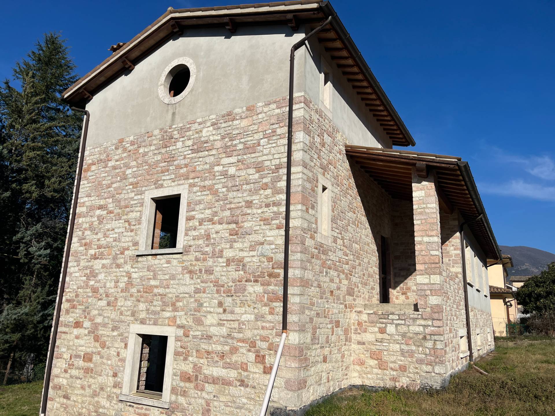 Rustico/Casale/Corte in vendita a Sant'Anatolia di Narco