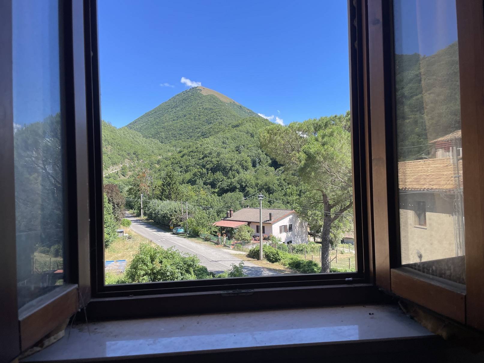 Casa semi indipendente in vendita a Cerreto di Spoleto, Rocchetta