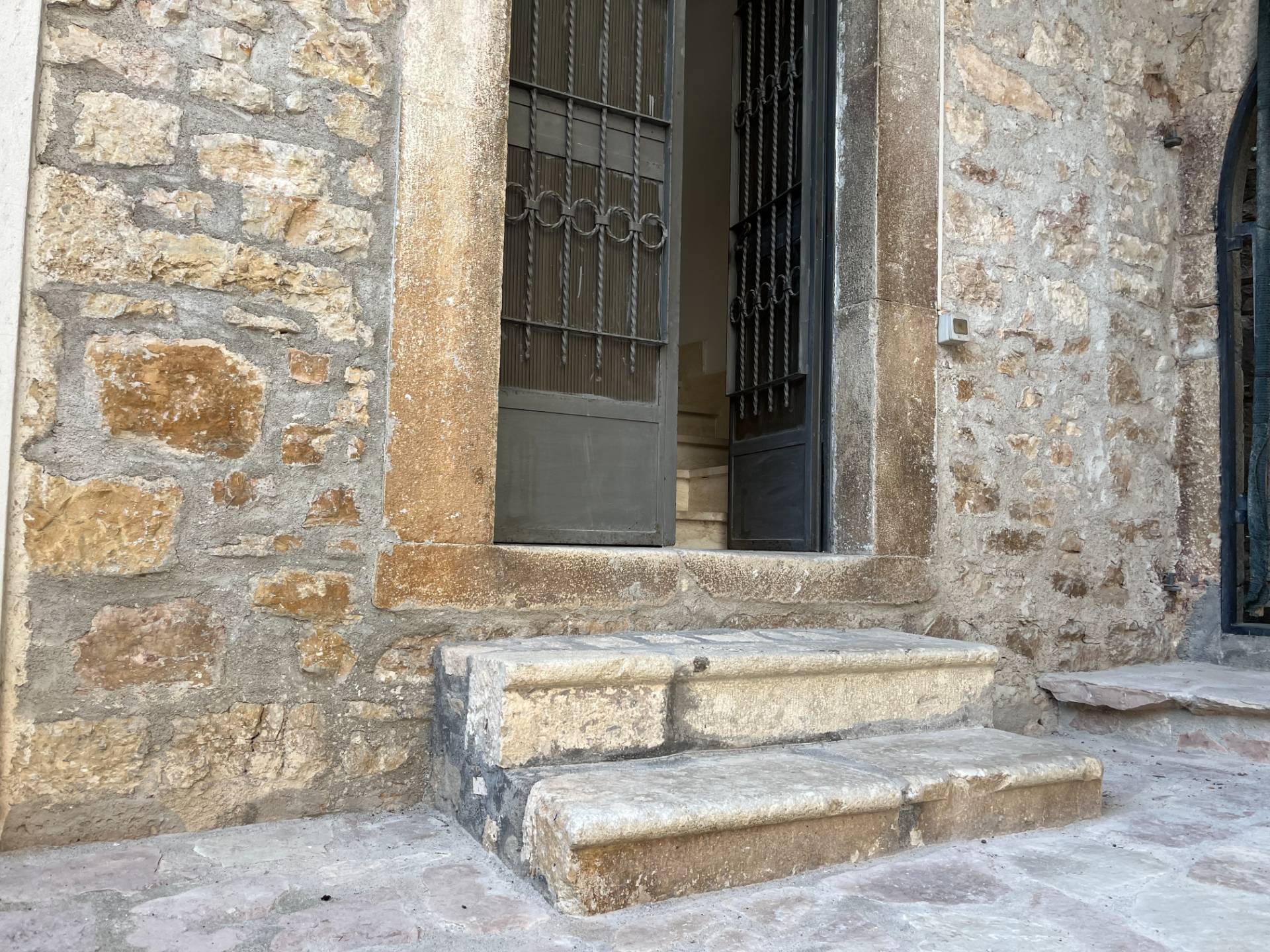 Casa semi indipendente in vendita a Cascia, Colforcella