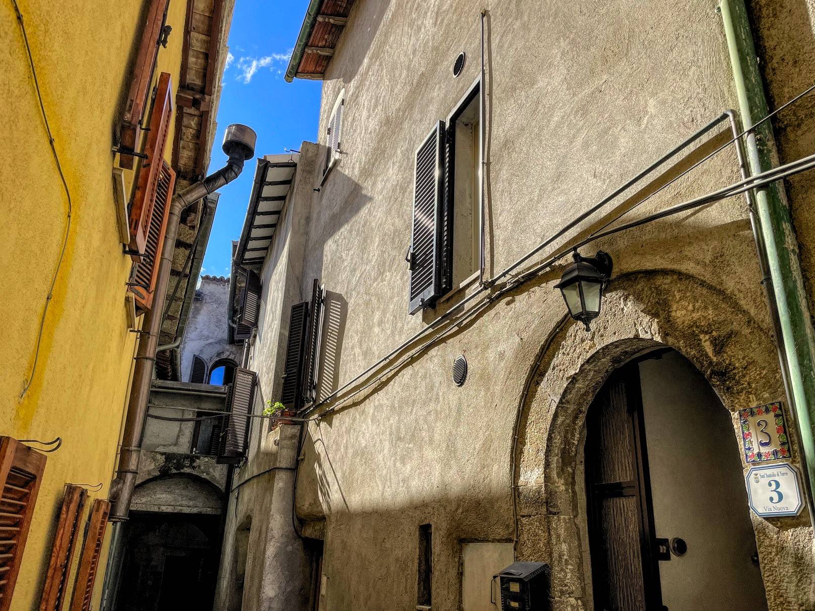 Appartamento indipendente in vendita a Sant'Anatolia di Narco