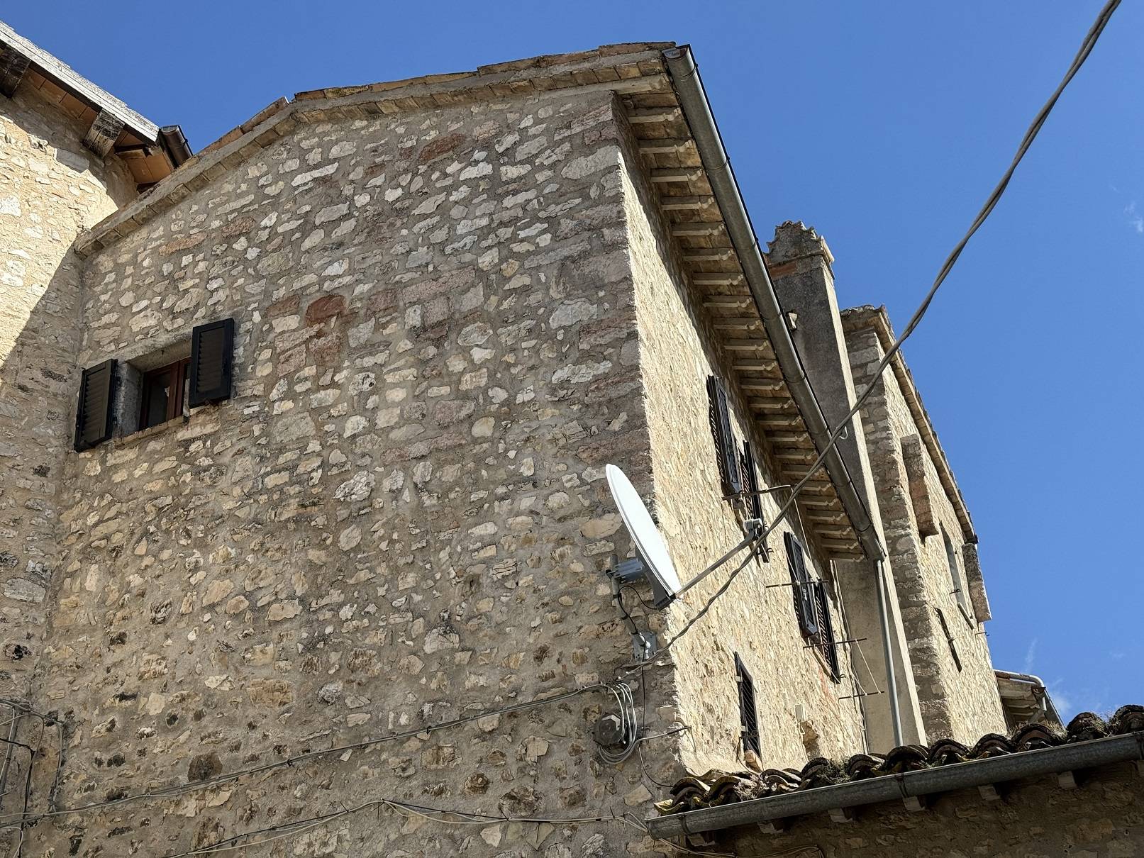 Porzione di Casa in vendita a Sant'Anatolia di Narco, Caso