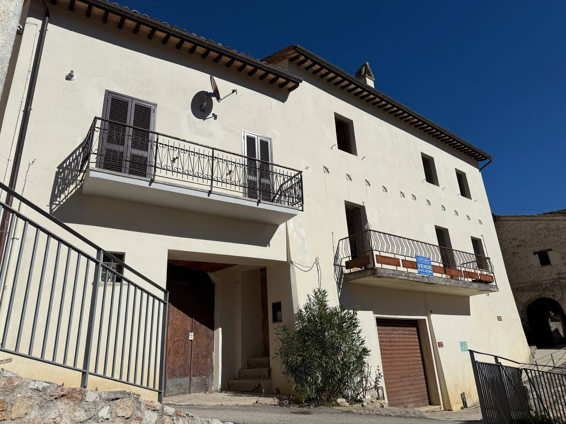 Appartamento indipendente in vendita a Sellano, Piaggia