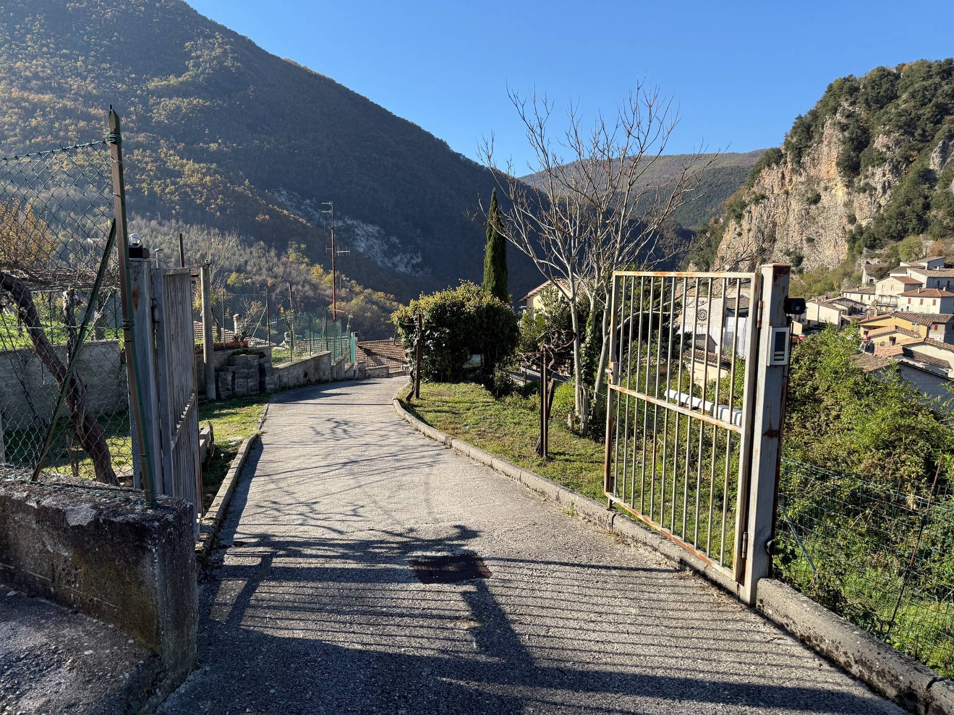 Casa semi indipendente in vendita a Cerreto di Spoleto, Ponte