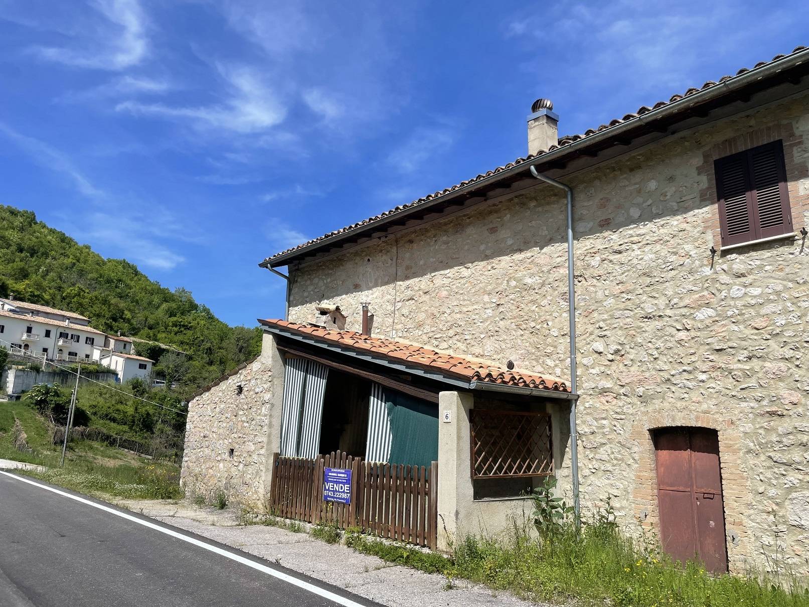 Rustico/Casale/Corte in vendita a Cerreto di Spoleto, Collesoglio