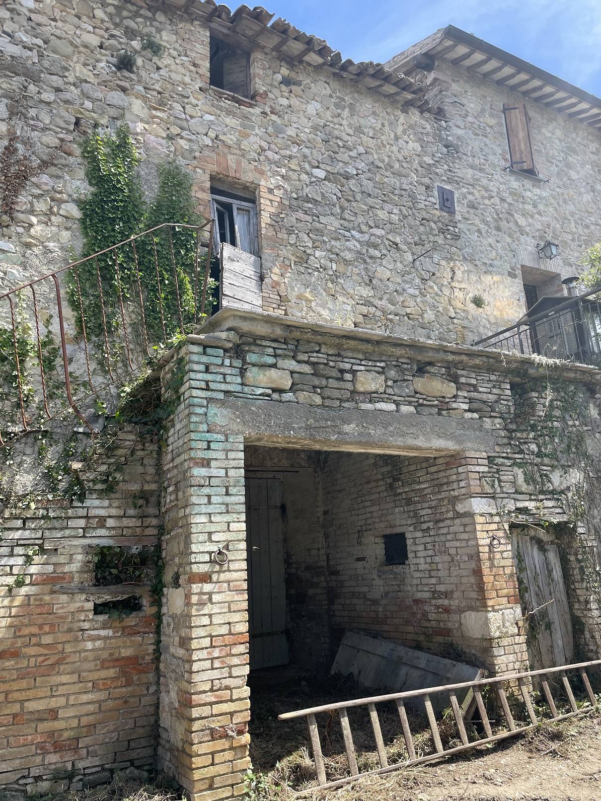 Rustico/Casale/Corte in vendita a Castel Ritaldi, Colle del Marchese