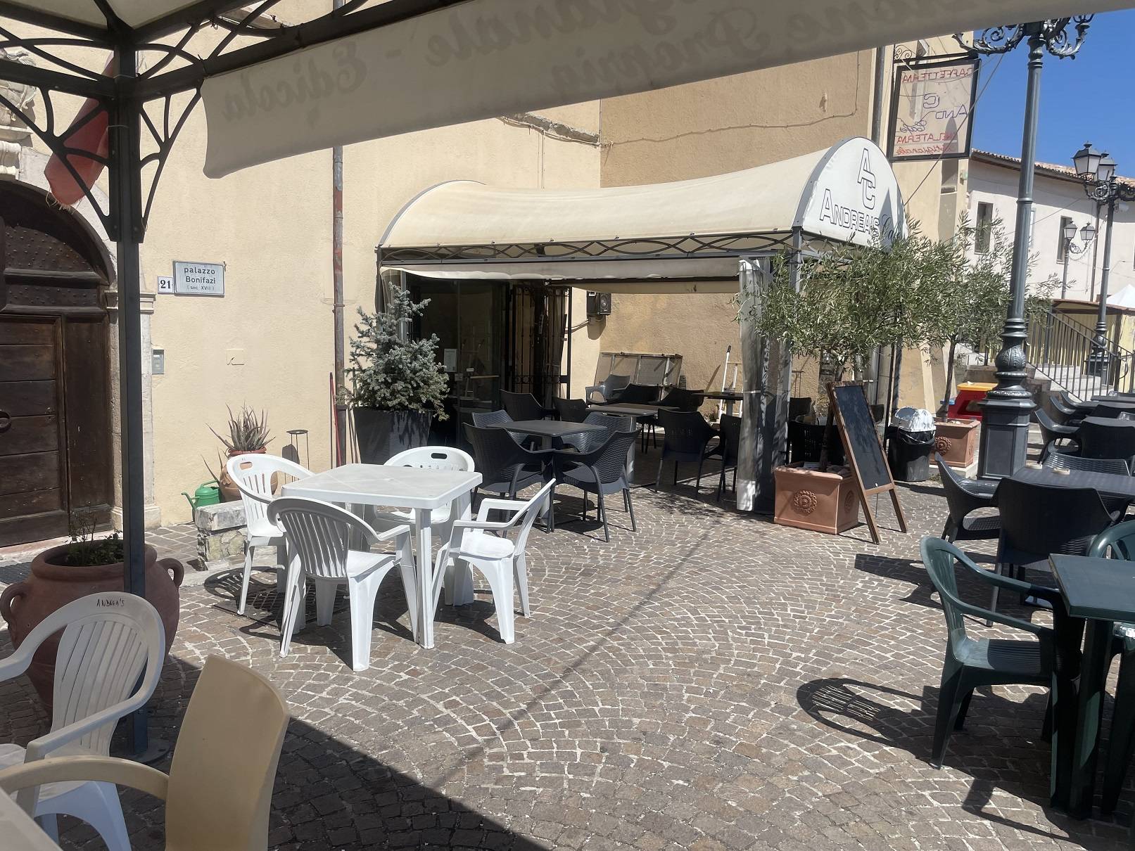 Locale commerciale in vendita a Cerreto di Spoleto, Cerreto di Spoleto - Centro