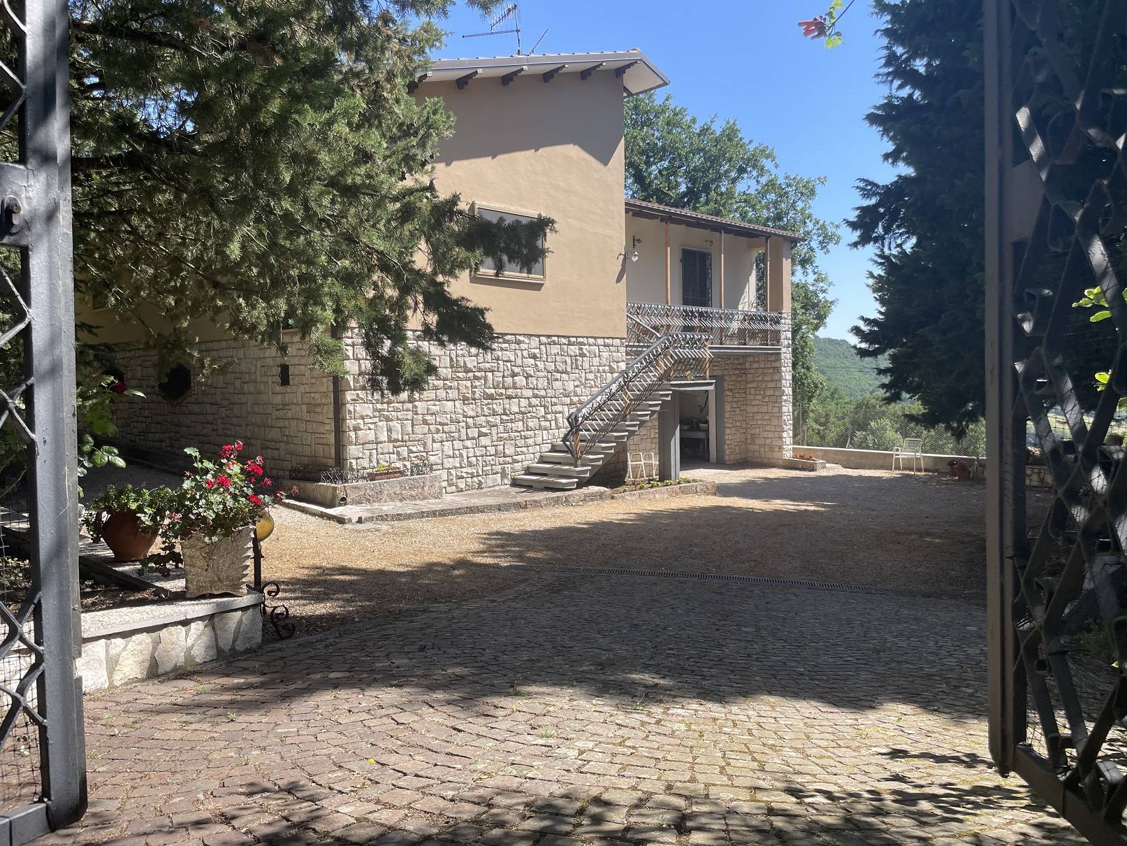 Villa in vendita a Acquasparta, Castel del Monte