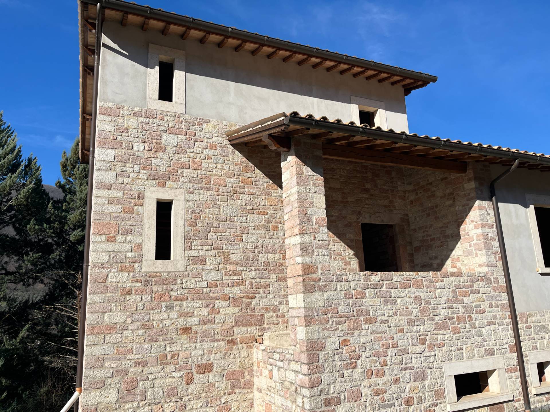 Rustico/Casale/Corte in vendita a Sant'Anatolia di Narco